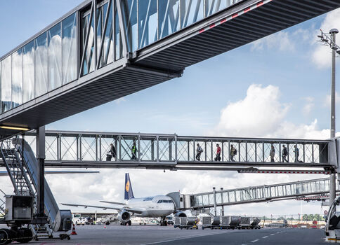 Hannover Airport: A hub for flights and data